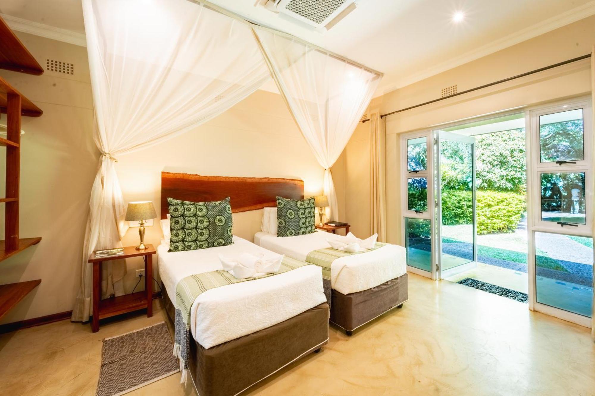 Bayete Guest Lodge Air Terjun Victoria Bagian luar foto