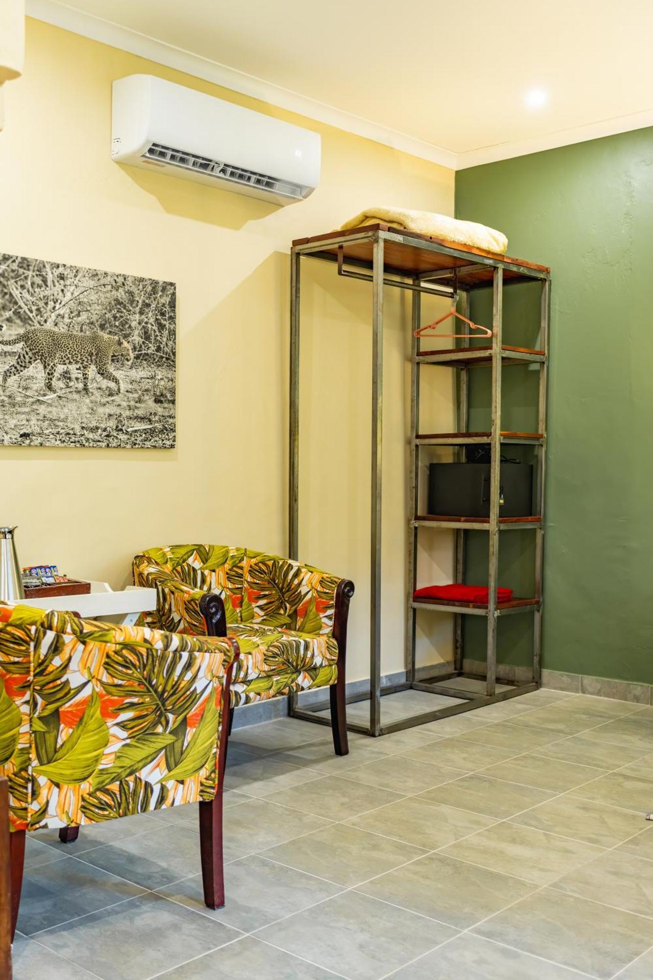 Bayete Guest Lodge Air Terjun Victoria Bagian luar foto